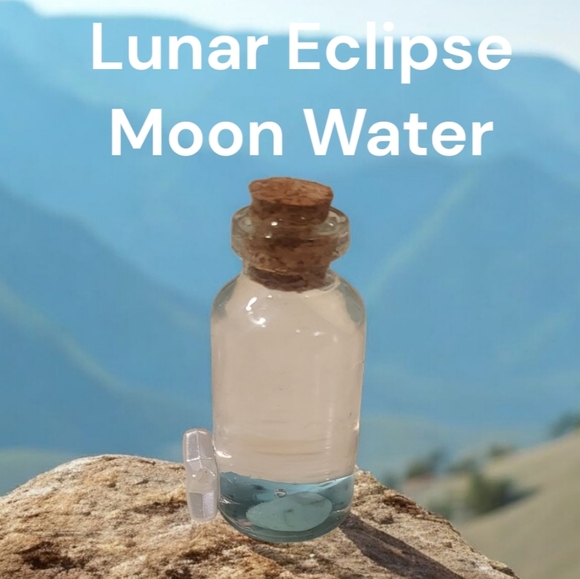 Lunar Eclipse Moon Water Cork Stopper - Picture 1 of 2